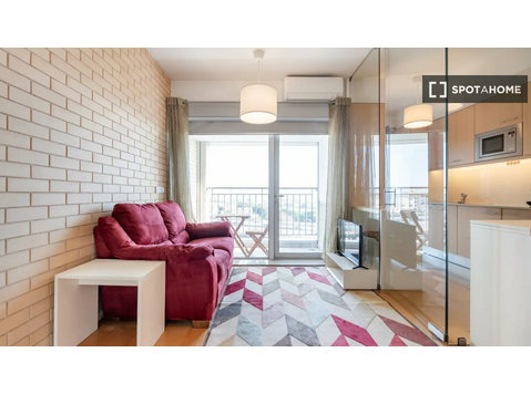 Studio-Apartment zu vermieten in Contumil, Porto - Wohnungen