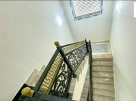 2 bedrooms for rent in wukair near Noble Intl School - آپارتمان ها