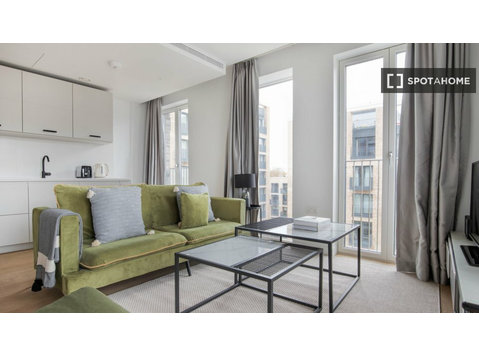 Appartamento con 1 camera da letto in affitto a Londra,… - דירות