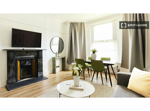 Appartamento con 2 camere da letto in affitto a Londra,… - Apartamente