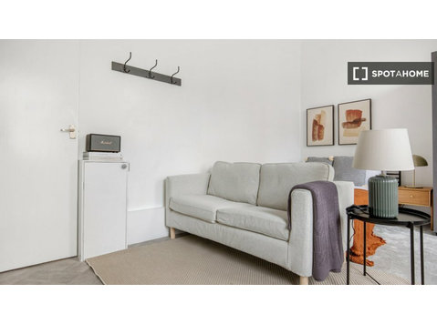 Apartamento de 1 dormitorio en alquiler en Londres, Londres - 아파트