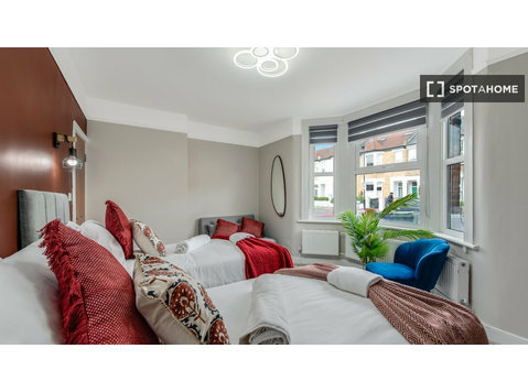 Appartement de 3 chambres à louer à Wood Green, Londres - Appartements