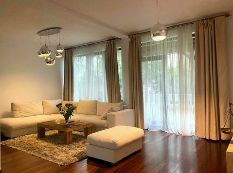 Elegant Family Villa for Rent in North Bucharest - Houses