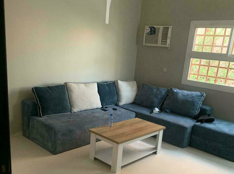 A fully renovated furnished 2bd apartment inside a villa - Appartementen