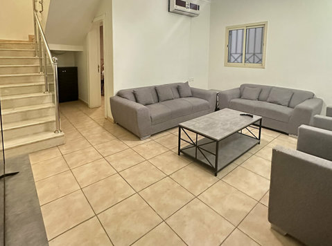 Luxury Furnished duplex apartment 2 floor at Hitten/malqa - Huizen