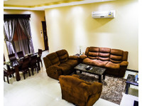 Serviced Luxury fully furnished spacious safe apartments - Kalustetut asunnot