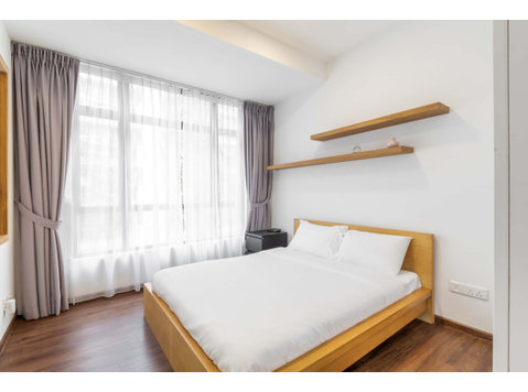 Sarkies Rd - Apartments
