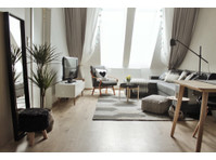 Flatio - all utilities included - bright roof apartment - K pronájmu
