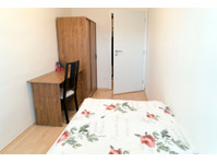 Flatio - all utilities included - Spacious apartment with… - Под наем