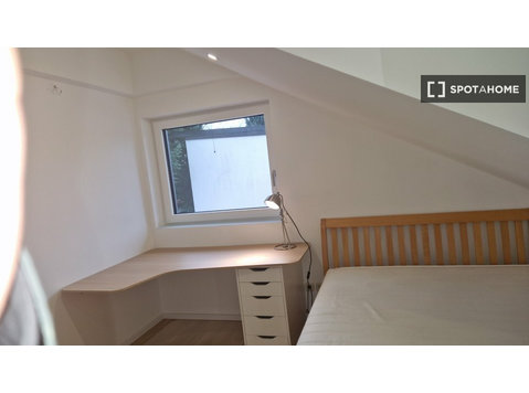 Room for rent in 8-bedroom apartment in Ljubljana - For Rent