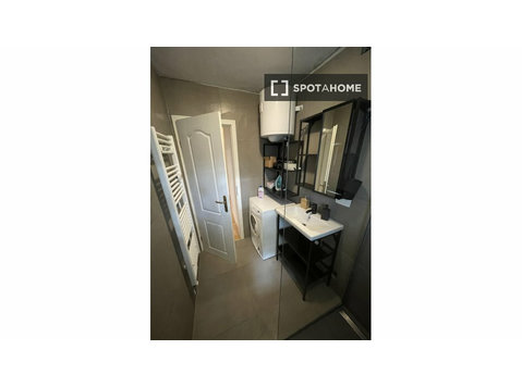 Appartement de 3 chambres à louer à Bs3, Ljubljana - Appartements