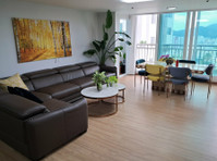 Beautiful, spacious, 60 pyoung apt - Lejligheder