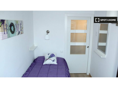 Appartamento con 1 camera da letto in affitto a Barcellona - آپارتمان ها