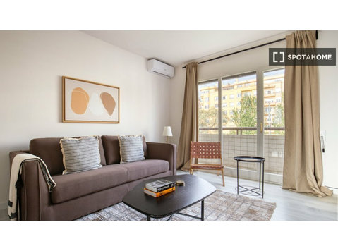 3-pokojowe mieszkanie do wynajęcia w Barcelonie, Barcelona - Mieszkanie