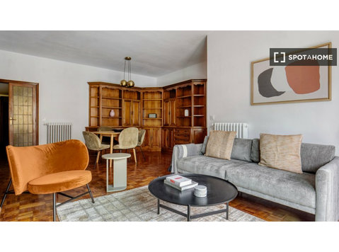 Appartamento con 4 camere da letto in affitto a Barcellona - Appartamenti