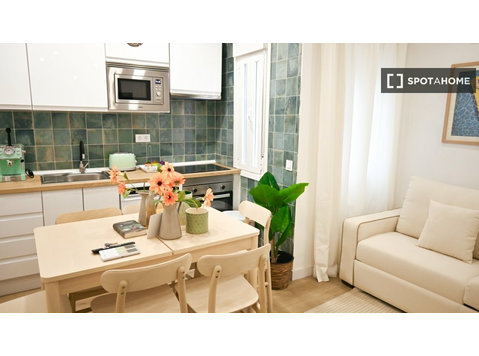 Appartamento con 3 camere da letto in affitto a Madrid - Apartemen