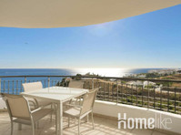 Magnificent 3 bedroom apartment side sea view - Byty