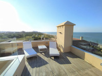 Flatio - all utilities included - Penthouse with terrace &… - For Rent