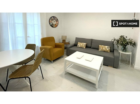 2-bedroom apartment for rent in Cadiz - Asunnot