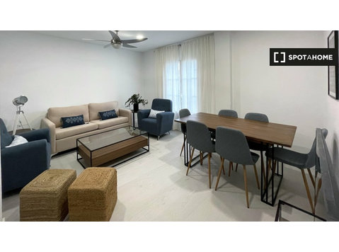 Cadiz'de kiralık 3 yatak odalı daire - Apartman Daireleri