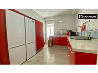 4-bedroom apartment for rent in the center of Cádiz - اپارٹمنٹ