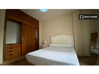 Very bright room with private terrace - Aluguel