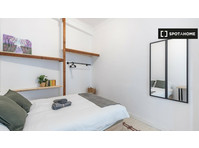 Zimmer zu vermieten in 8-Zimmer-Wohnung in Granada - Zu Vermieten