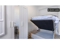 Quarto para alugar em apartamento de 8 quartos em Granada - Aluguel