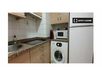 Rooms for rent in 5-bedroom apartment in Ronda, Granada - 空室あり