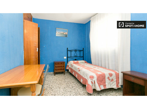 Słoneczny pokój w 3-pokojowym mieszkaniu w Albaicín, Granada - Do wynajęcia