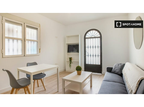 Apartamento de 1 dormitorio en alquiler en Granada - Pisos