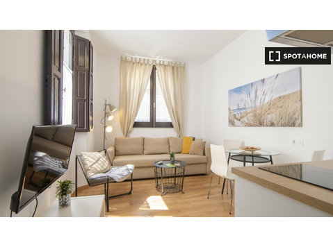 Granada şehir merkezinde kiralık 2 yatak odalı daire! - Apartman Daireleri