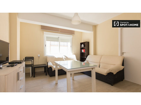 Appartamento con 4 camere da letto in affitto a Pajaritos,… - Appartamenti