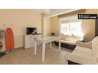 4-bedroom apartment for rent in Pajaritos, Granada - Leiligheter