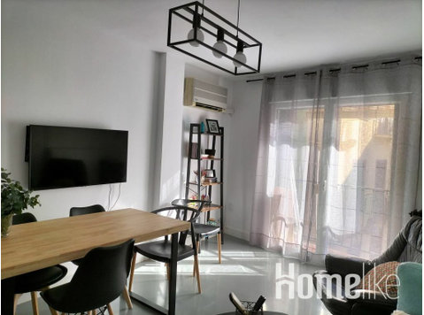 CHARMING APARTMENT IN THE CENTER - Asunnot