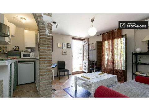 Coole 1-Zimmer-Wohnung zur Miete in Albaicín, Granada - Wohnungen