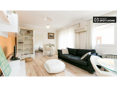 Spacious and bright 2-bedroom apartment for rent in Granada - Apartments