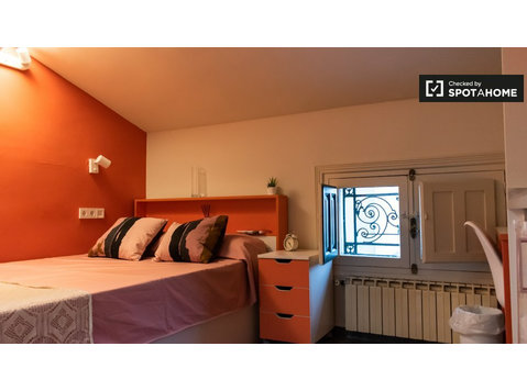 Studio apartment for rent in Granada - Byty
