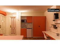 Studio apartment for rent in Granada - Apartamentos