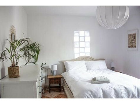 Flatio - all utilities included - Room in a Beautiful… - Общо жилище
