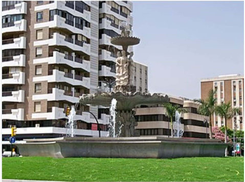 Apartamento en Calle Armengual de la Mota - Apartments