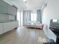 Terrace Malaga studio close to the airport and beach. - Apartments