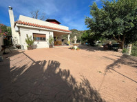 Villa near Estepona - Casas