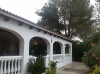 Villa on one level for sale near San Martin del Tesorillo