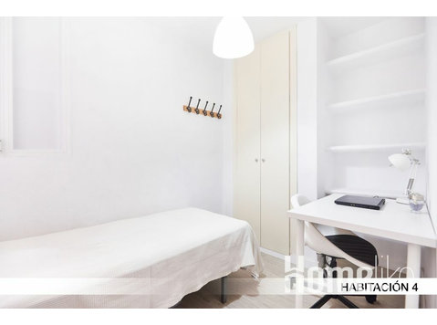 Appartement met 4 slaapkamers in Porvenir 36, Sevilla - Woning delen
