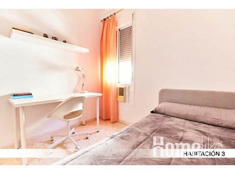Appartement met 5 slaapkamers aan de Calle Farmacéutico… - Woning delen