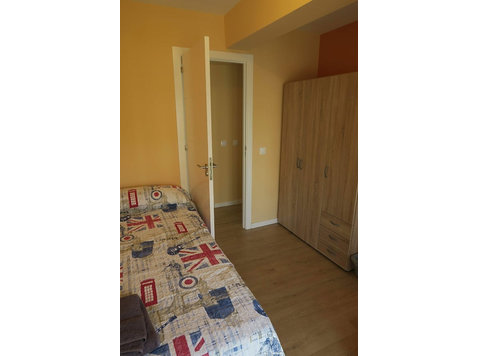 Avenida Santa Cecilia, Sevilla - Flatshare