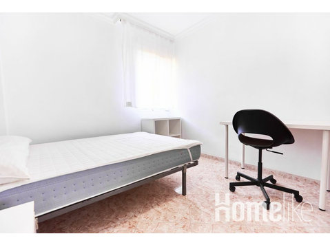 Komfortables Zimmer in Sevilla - WGs/Zimmer