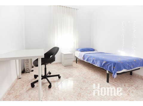 Comfortable room in Seville - Общо жилище