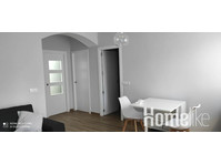 Private Room In Apartment - Flatshare